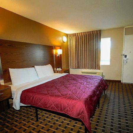 Red Carpet Inn Kinston Bagian luar foto