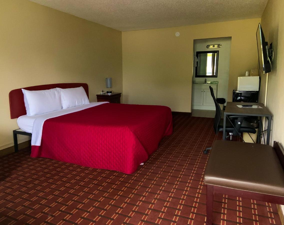 Red Carpet Inn Kinston Bagian luar foto