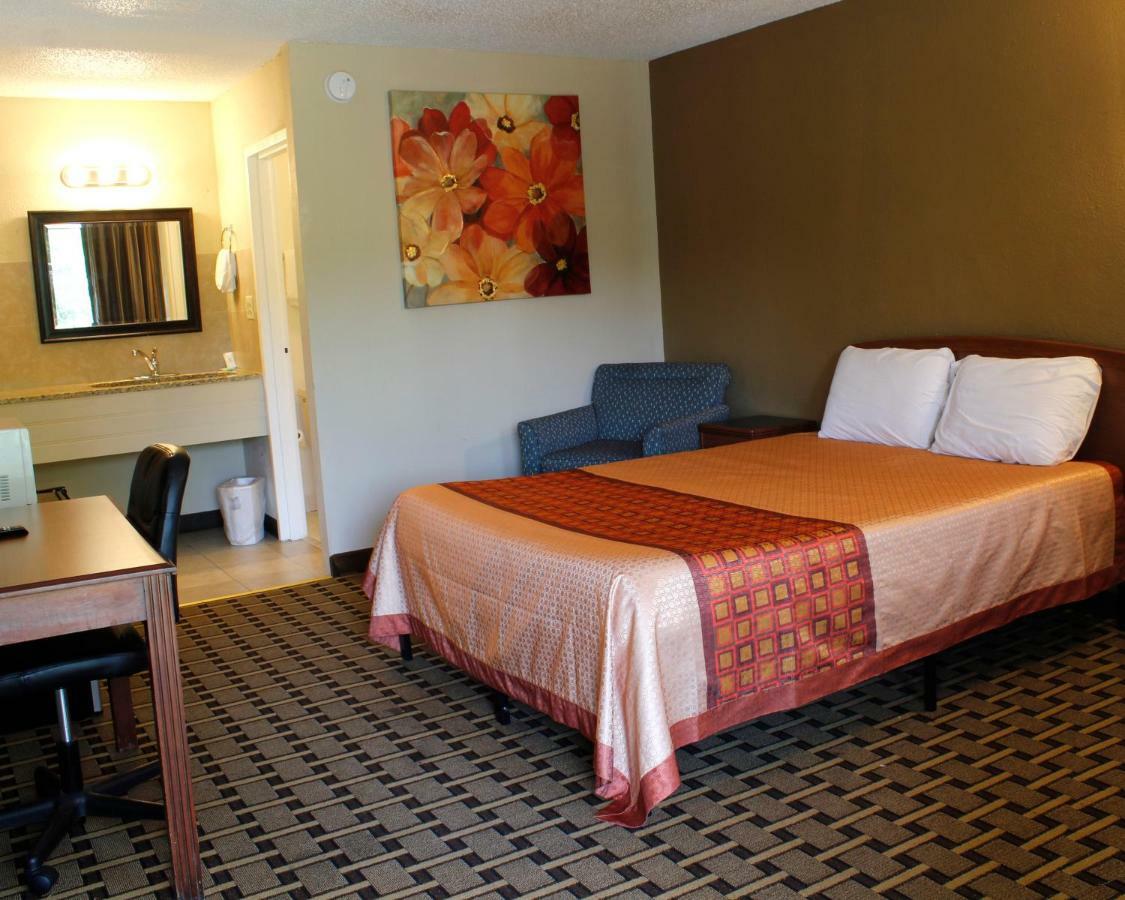 Red Carpet Inn Kinston Bagian luar foto